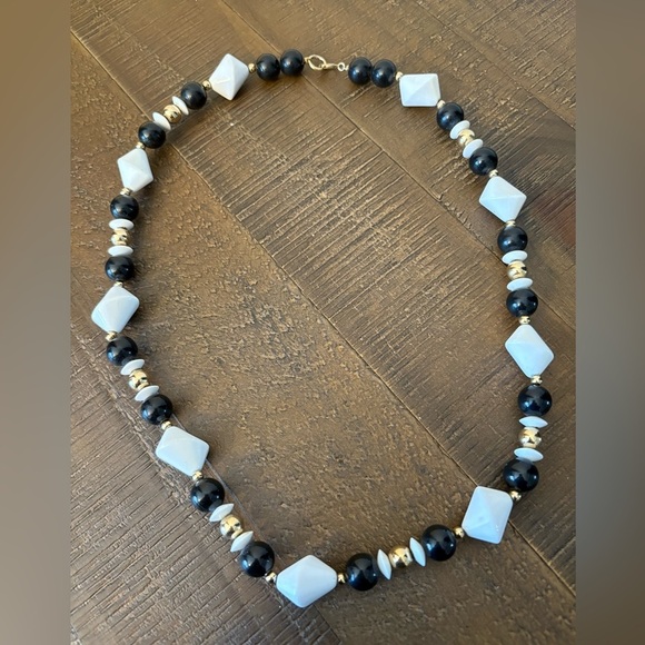 Jewelry - Gold Black and White Beaded Necklace #410